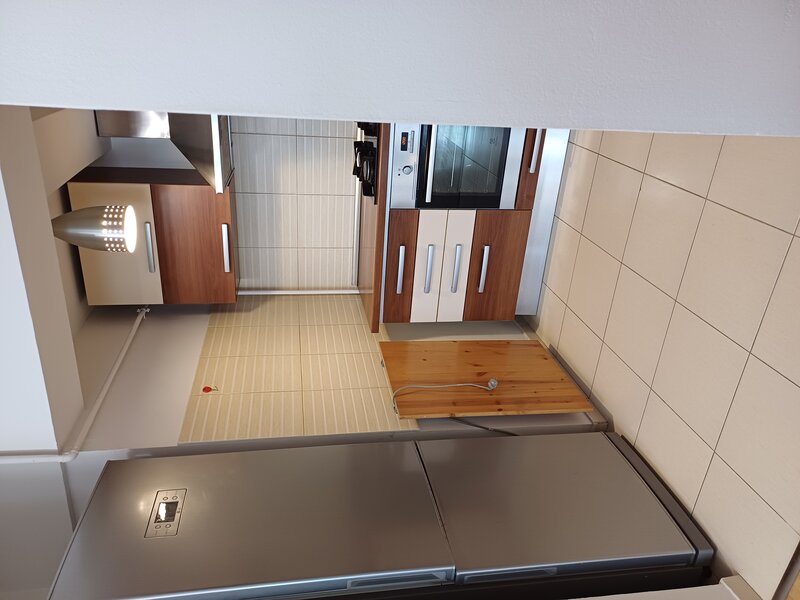 Drumul Taberei Lidl, bloc 2009,